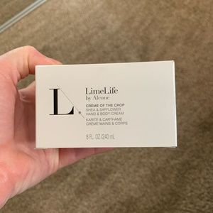 Crème of the crop SHEA & SAFFLOWER
Ultra-Rich Body Cream